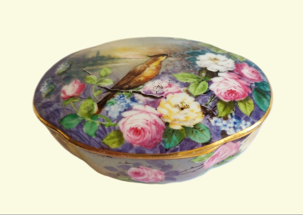 Hand Painted Porcelain Box Decorated With Birds And Roses 1900