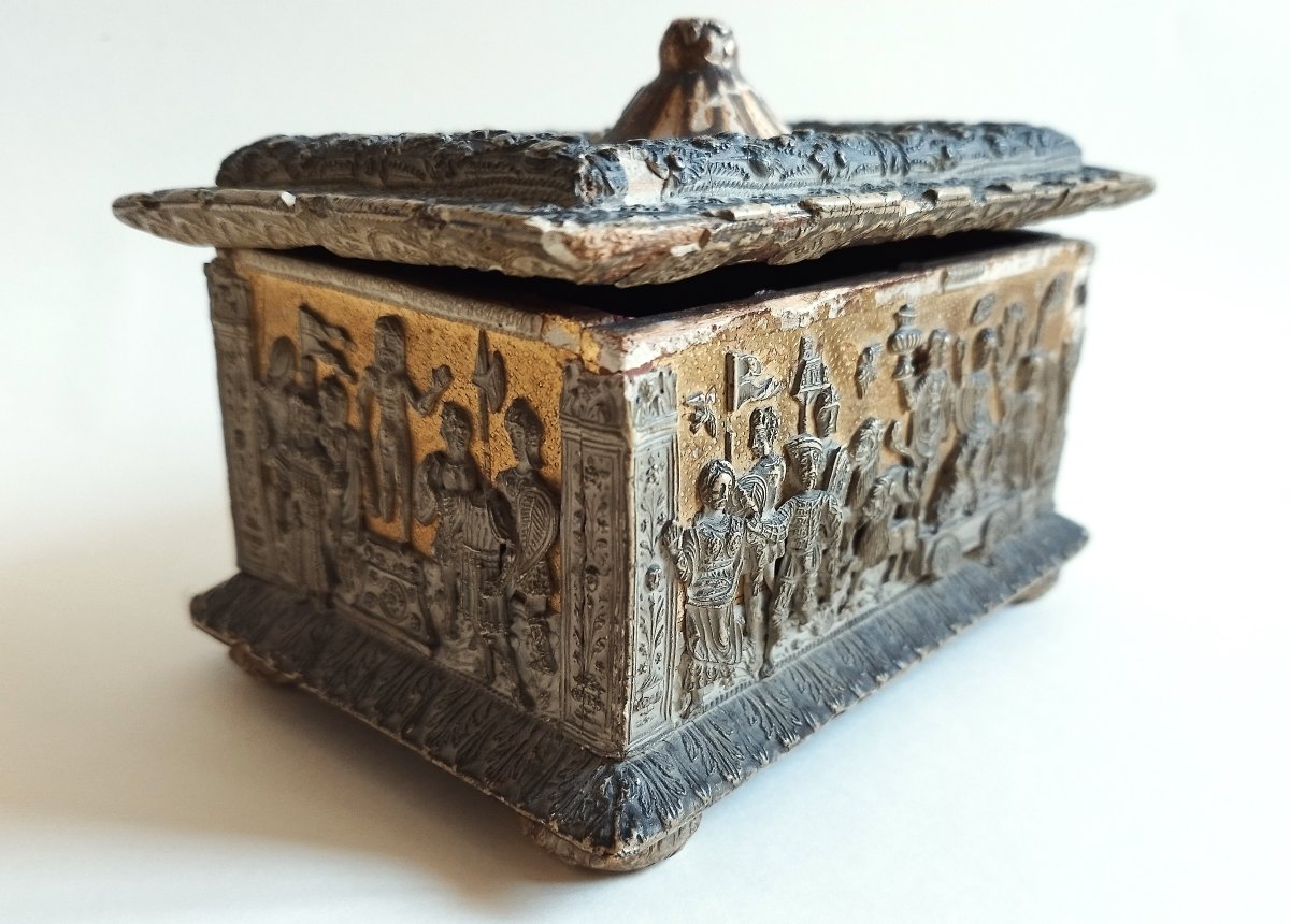 Italian Pastiglia Box 15th Century-photo-1