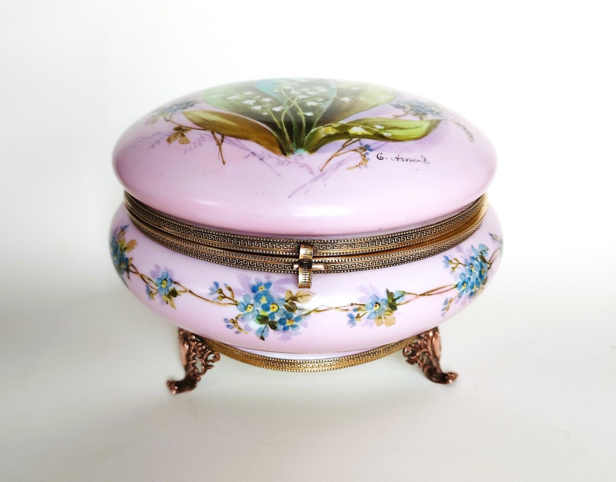 Grande boîte à bijoux ancienne bonbonnière en porcelaine peinte à la main signé
