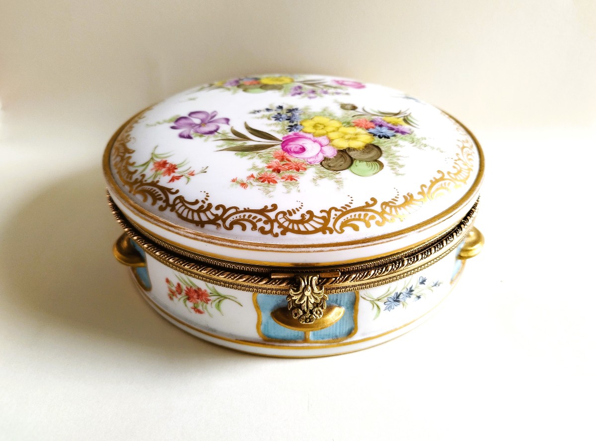 Très grande boîte en porcelaine ancienne peinte à la main Allemagne 19ème