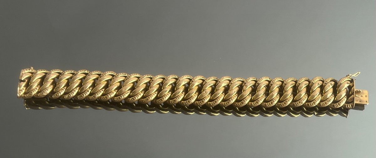 American Curb Bracelet In Gold