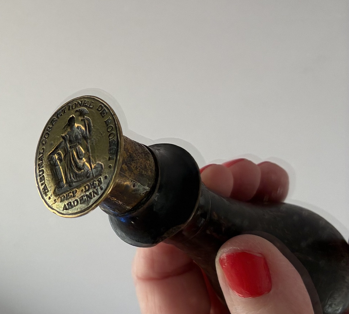 Sceau révolutionnaire en laiton du Tribunal Correctionnel de ROCROI-photo-1