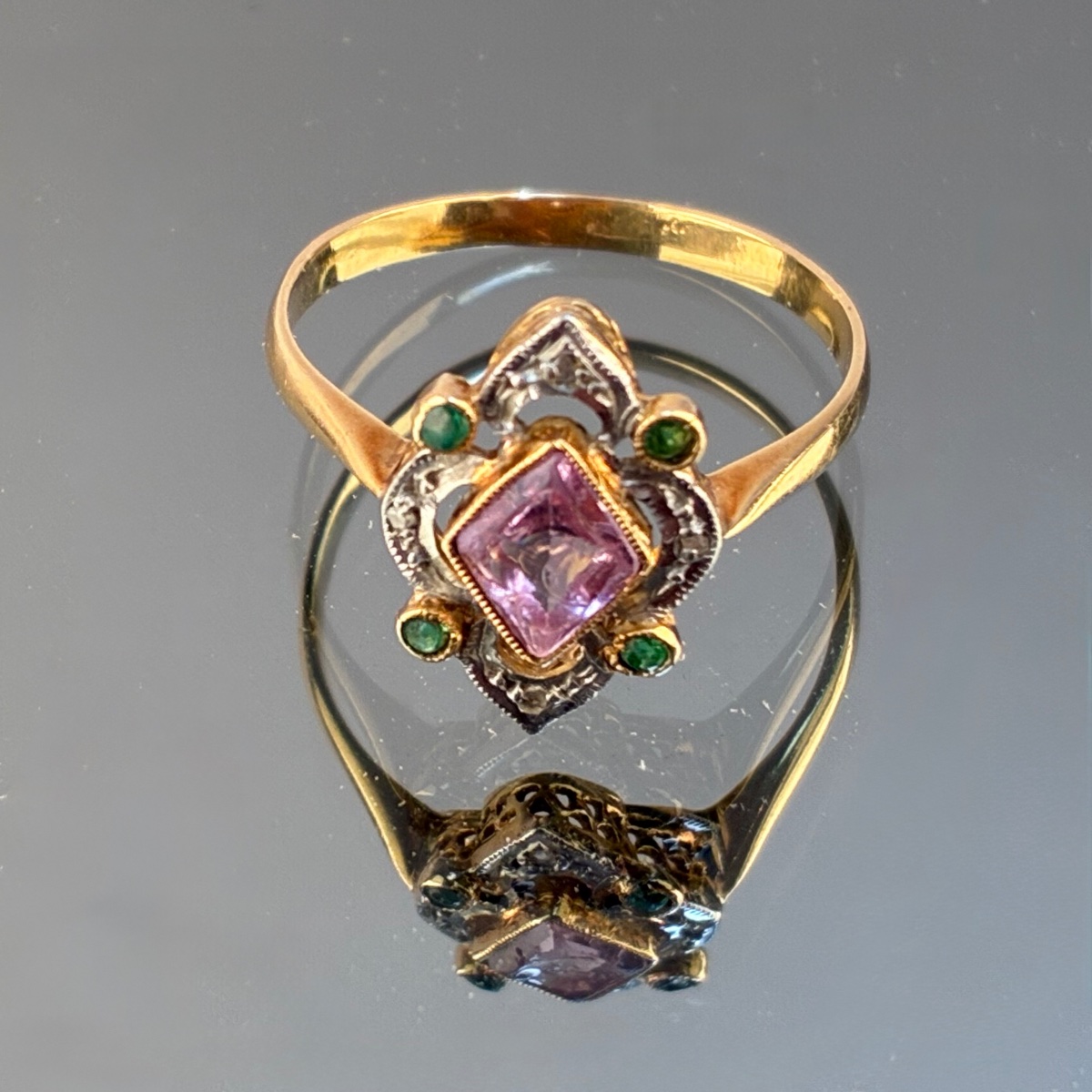 Bague en or et pierres d'imitation d'époque fin XIXème, début du XXème siècle-photo-1