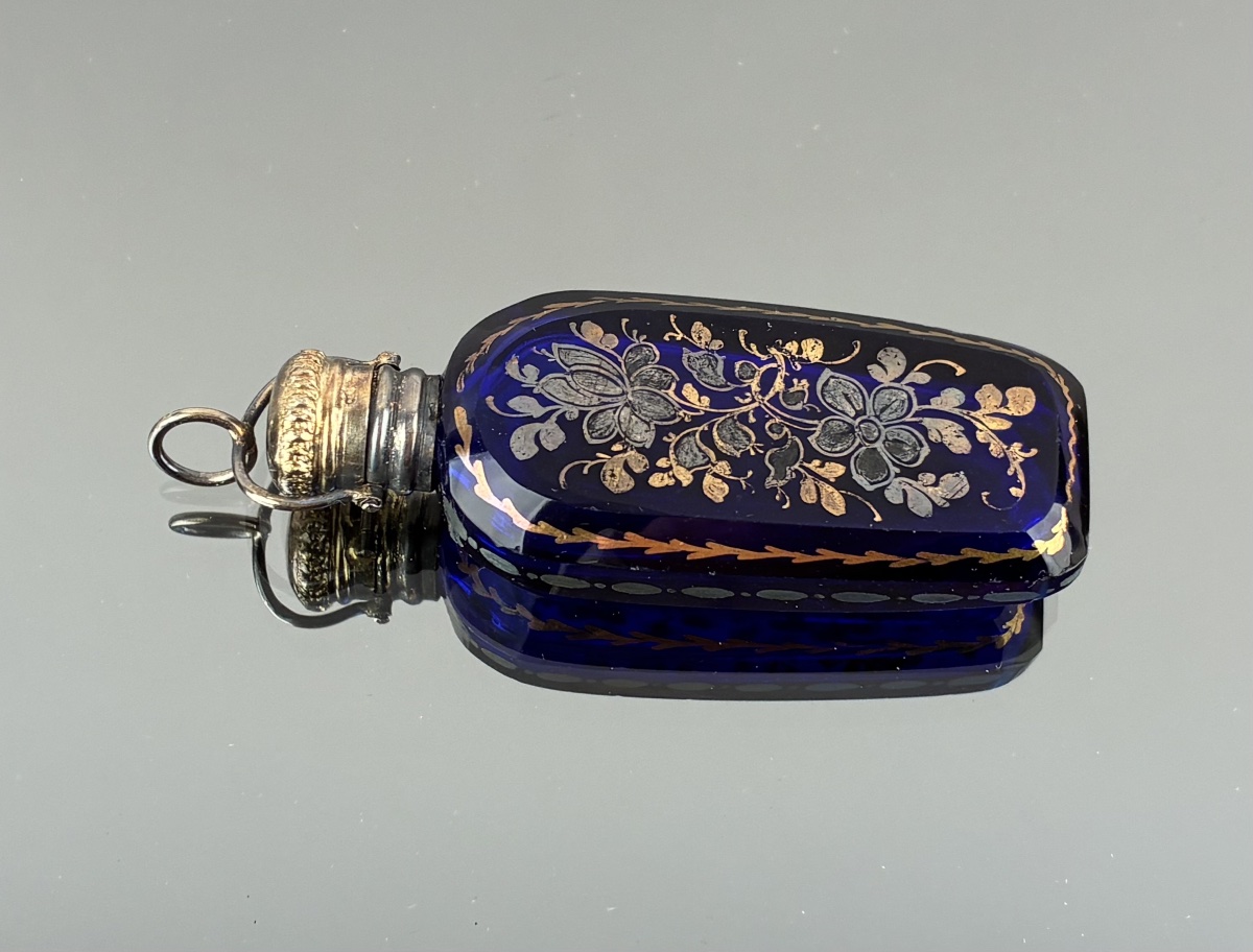 Vintage Blue Crystal And Vermeil Salt Shaker Restoration Period  -photo-2