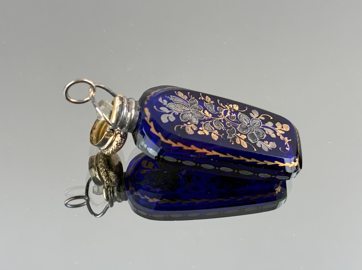 Vintage Blue Crystal And Vermeil Salt Shaker Restoration Period  -photo-4
