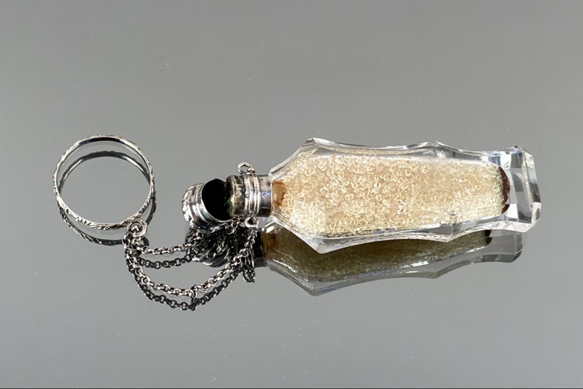 flacon à Sels En Cristal Et Argent d'époque Louis-Philippe -photo-1
