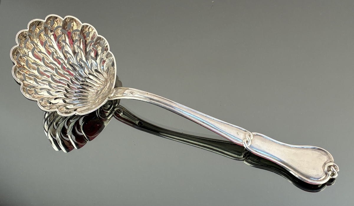 Silver Sugar Sprinkler Spoon, Mid-19th Century, Thomas &amp; Hénin-photo-1