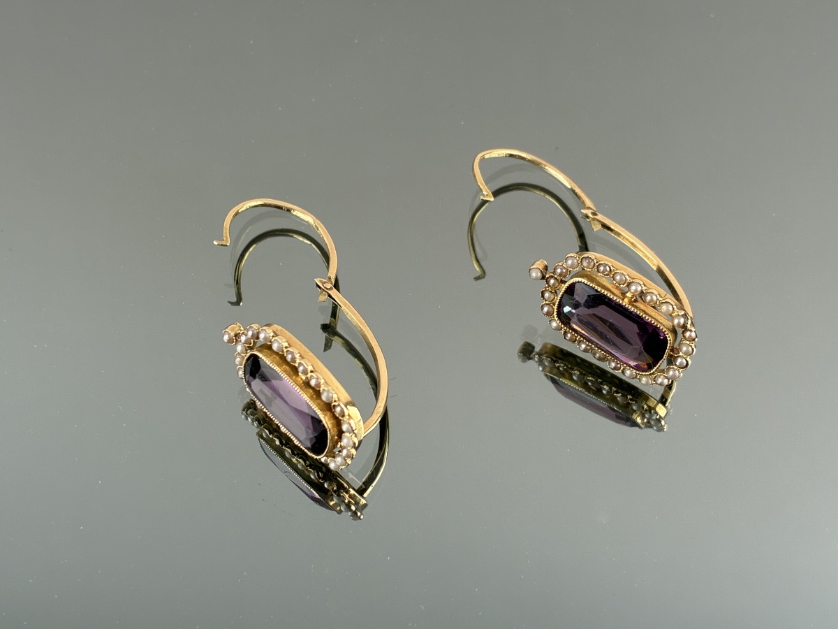 Paire de boucles d'oreilles en or , pierres mauves et perles  du XIXème siècle-photo-1