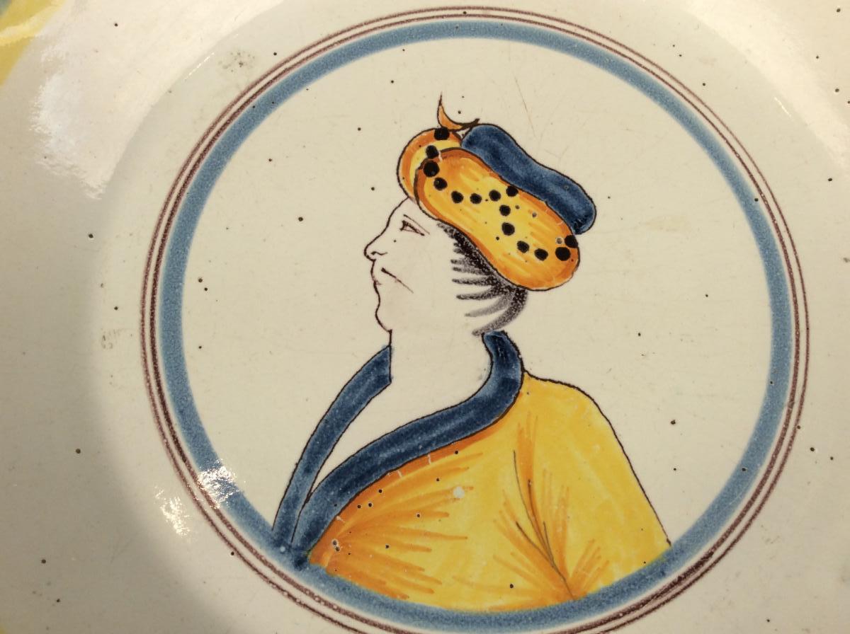 Plate In Faience From Nevers To Decor Of Cornac, Beginning Of The XIXth Century.-photo-3