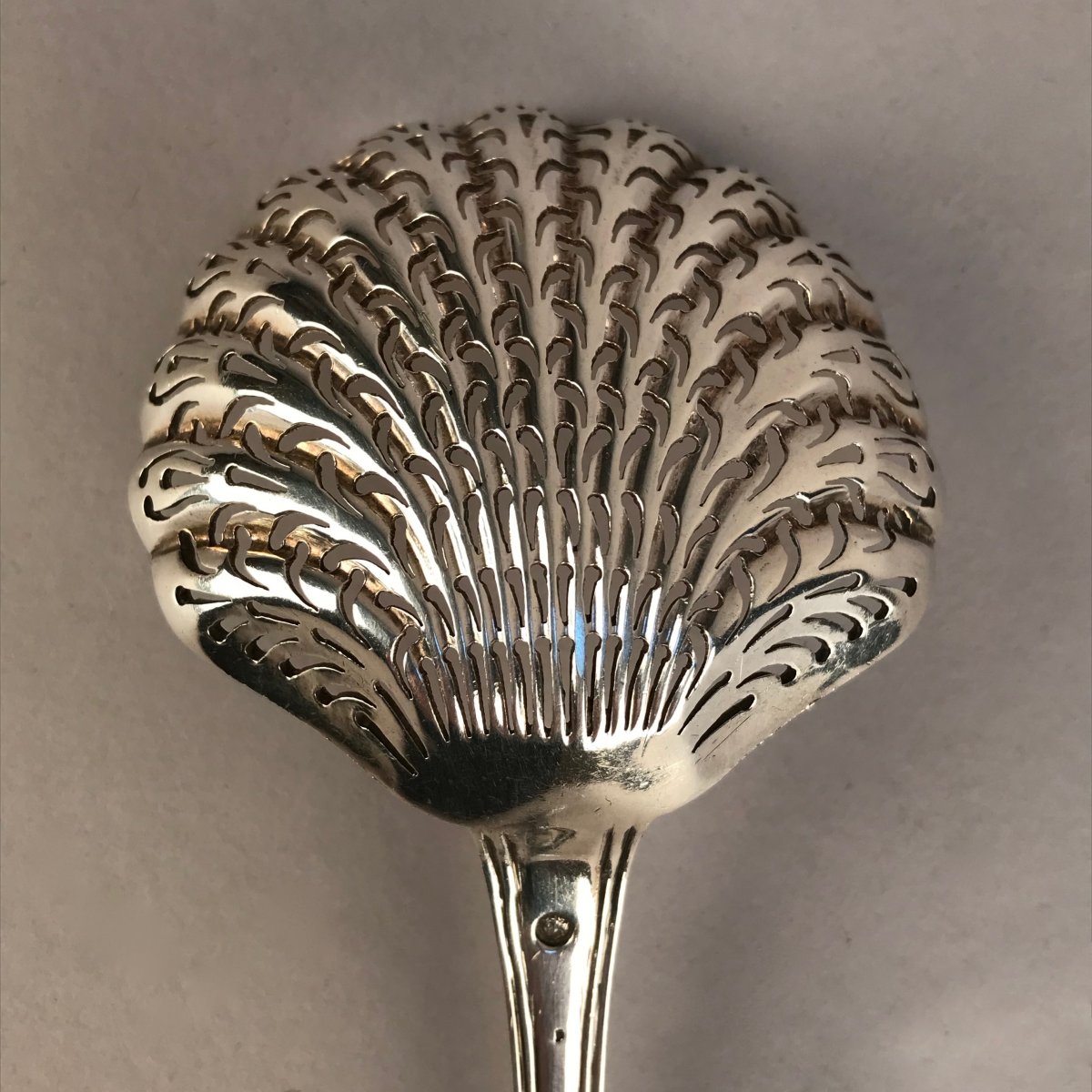 Cuillère à Saupoudrer En Argent Massif. Paris 1831-1838-photo-2