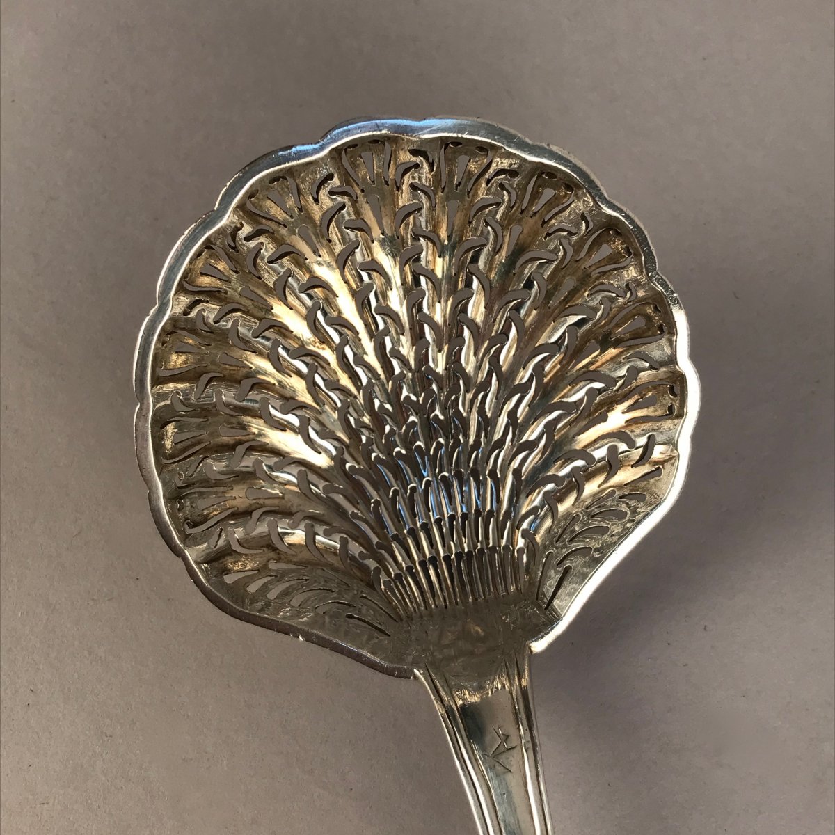 Cuillère à Saupoudrer En Argent Massif. Paris 1831-1838-photo-3