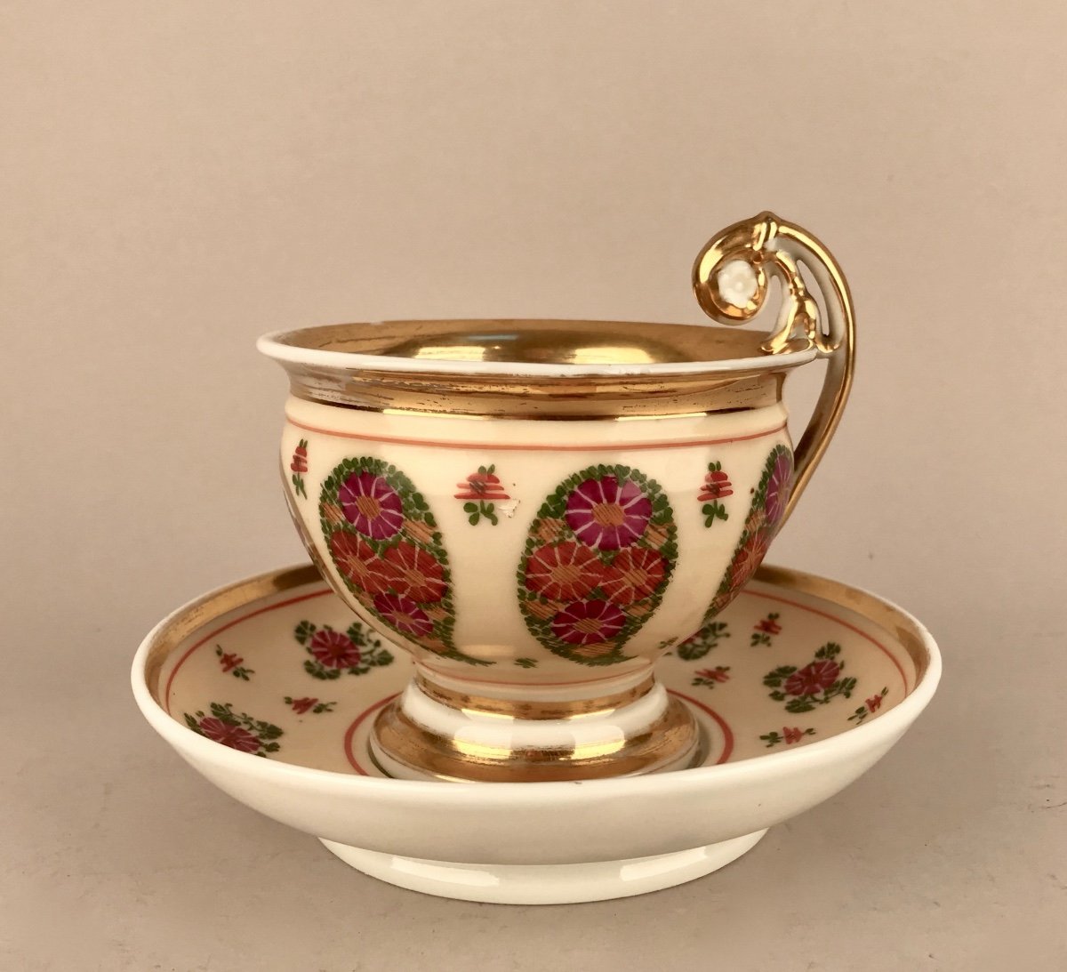 Paris. Tall Paris China Cup With Cashmere Pattern. XIXth Century