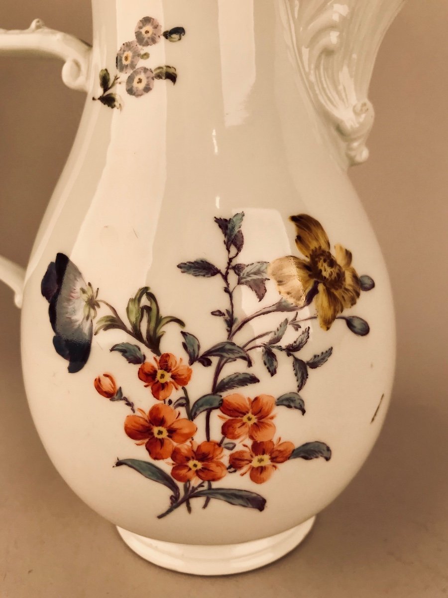 Meissen. 18th Century Porcelain Jug-photo-4