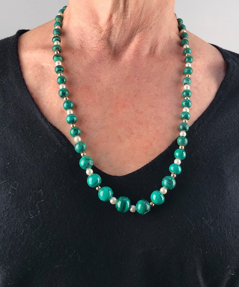 Necklace In Malachite Beads, Golden Beads And Pearls-photo-3