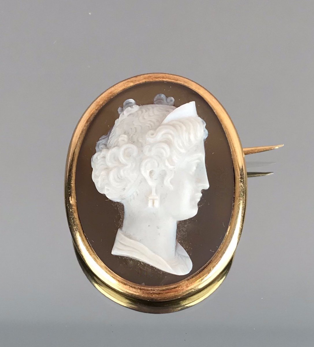 Broche En  Or Sertie d'Un Camée  Tête De Femme  d'époque Napoléon III -photo-2