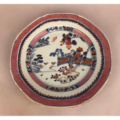 Chine Qianlong.  Assiette Octogonale Pour La Compagnie Des Indes. Famille Rose