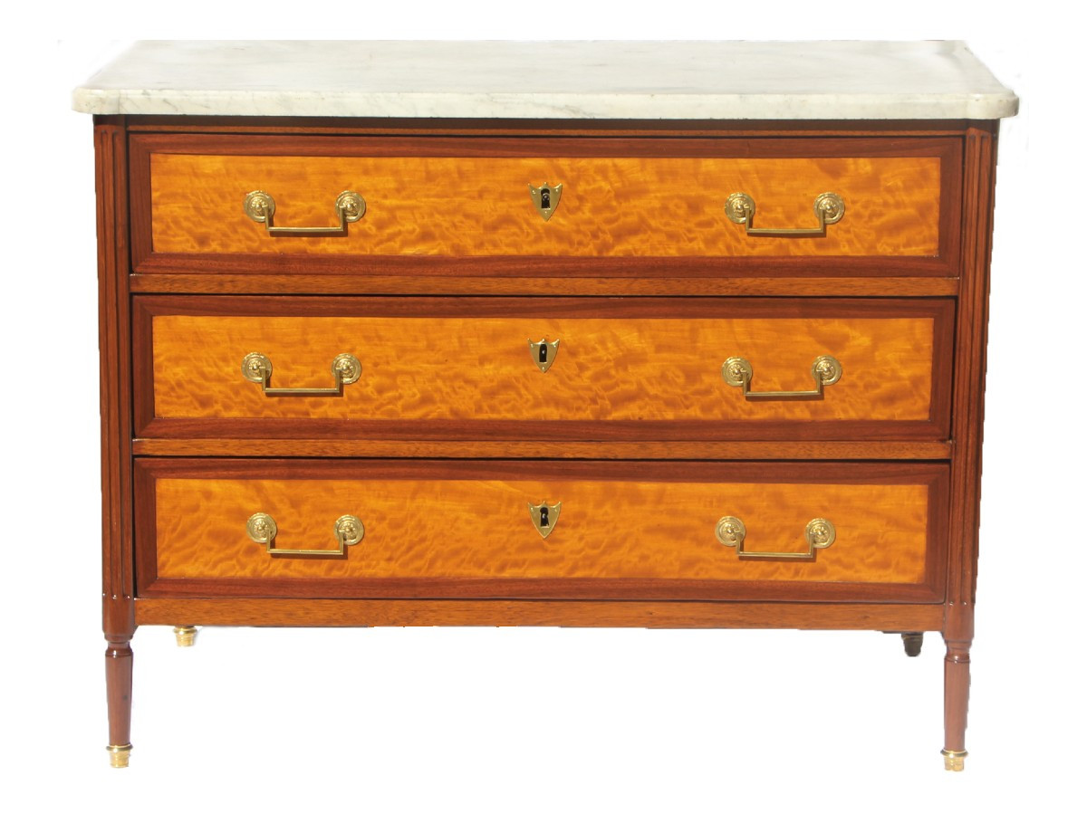 Commode d'époque Louis XVI en acajou et citronnier