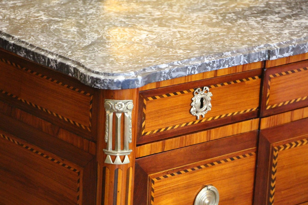 Commode Louis XVI, estampillée de Jacques-Antoine Leclerc (1744 - 30 janvier 1792)-photo-3