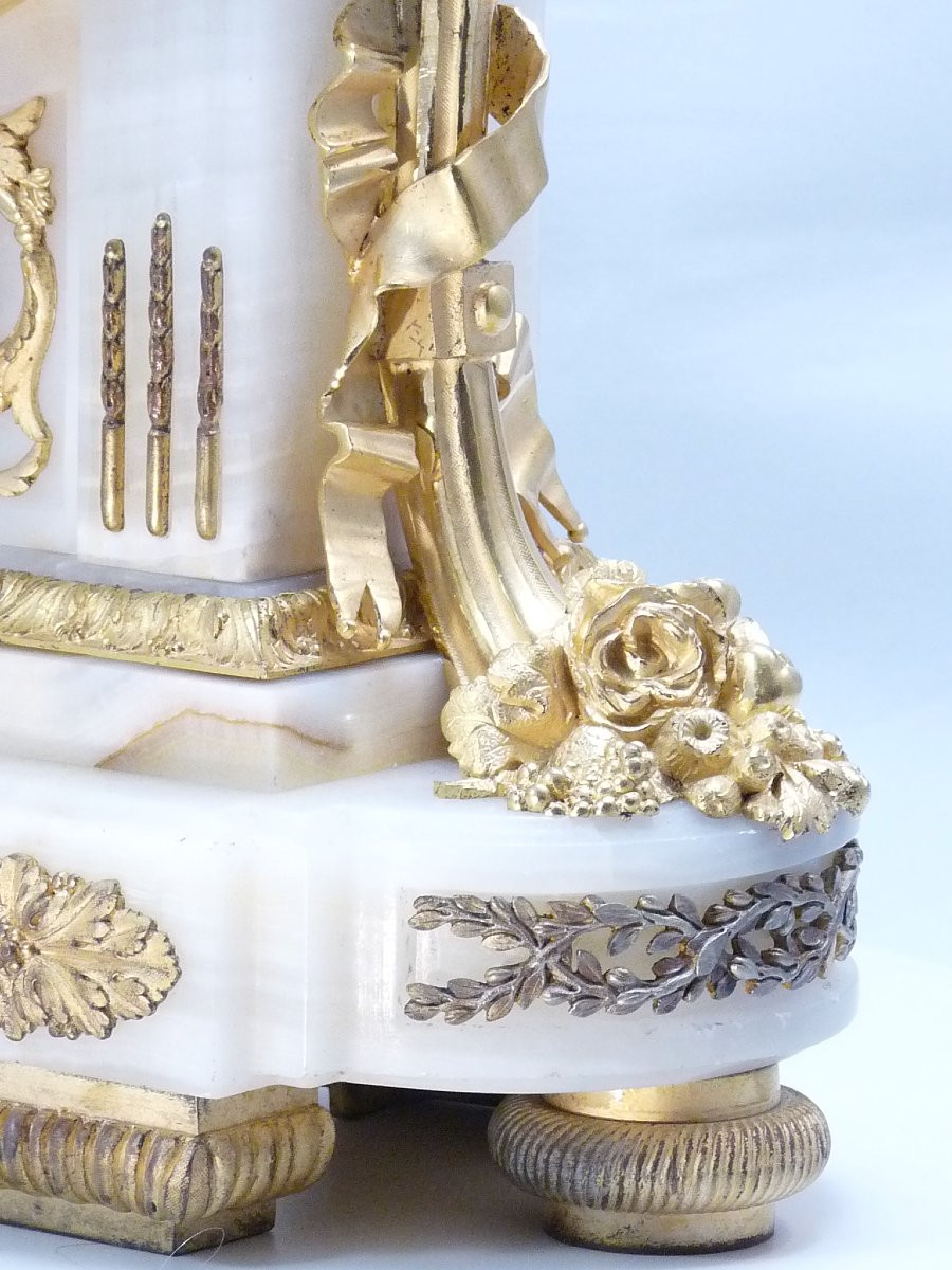Raingo Frères, pendule de style Louis XVI onyx et bronze doré-photo-2