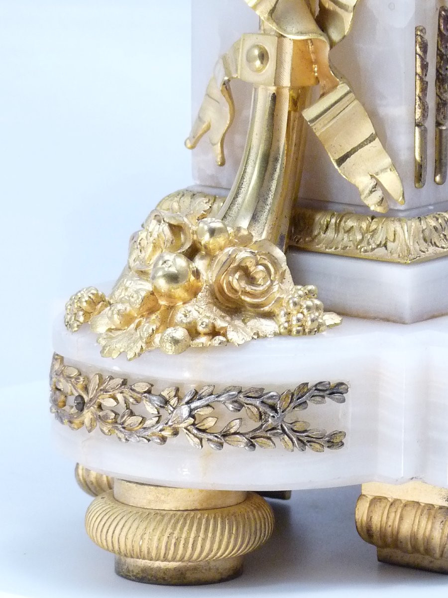 Raingo Frères, pendule de style Louis XVI onyx et bronze doré-photo-4