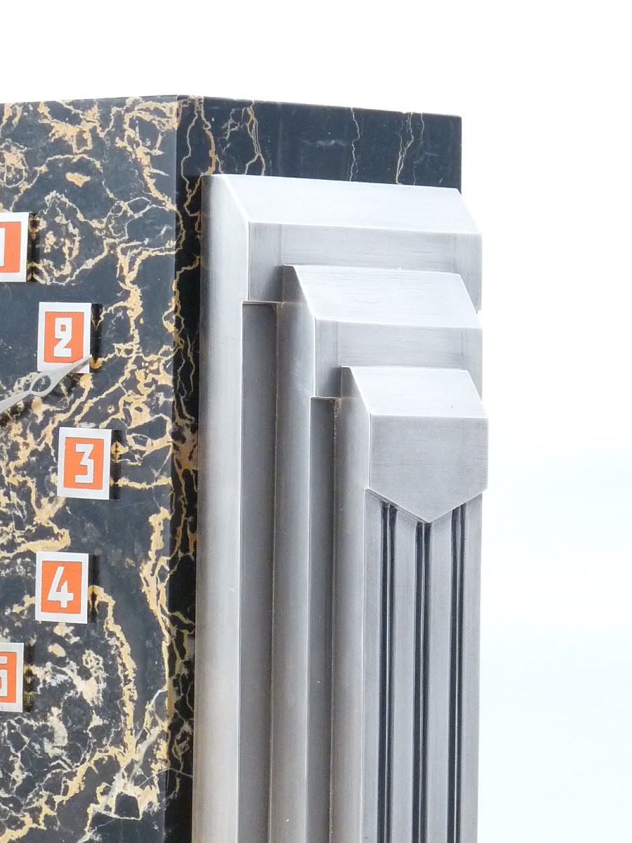 Art Deco Clock -photo-1