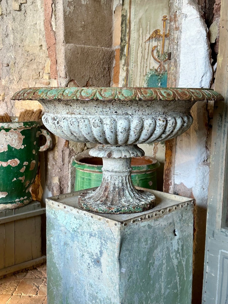 Chambord Cast Iron Vase-photo-2