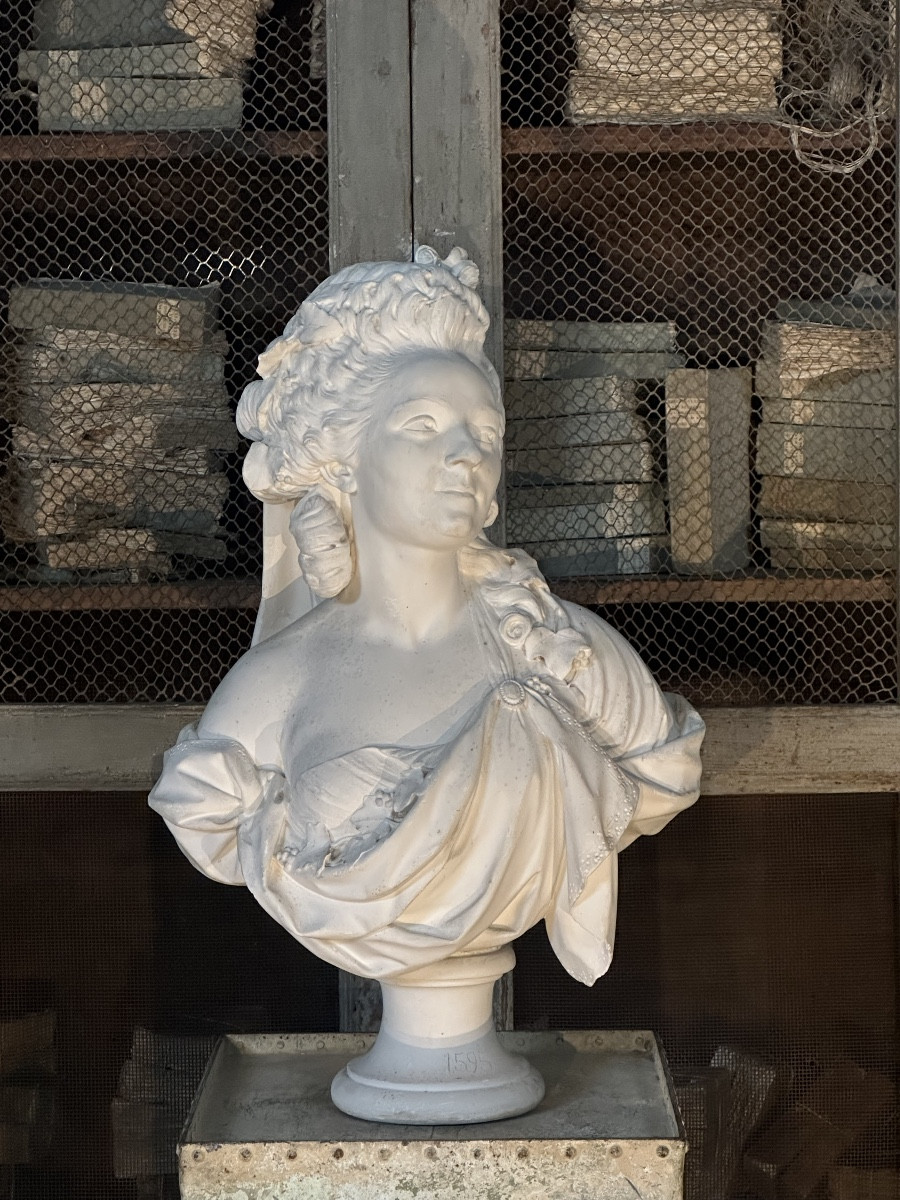 Louvre Molding Workshops - La Guimard -