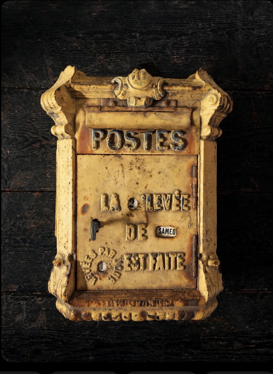 Boite aux lettres " Mougeotte "
