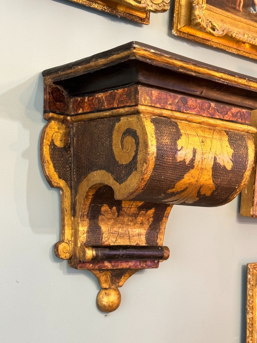 Wall Light Console In Carved Wood, Trompe l'Oeil Painted And Gilded. Italy -photo-4