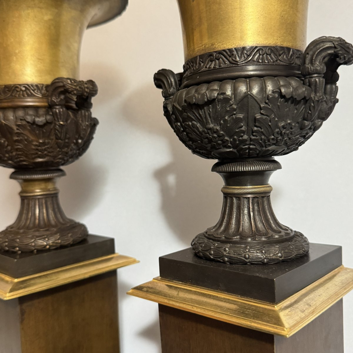 Pair Of Empire Bronze Cassolettes With Medici Vases H36-photo-1