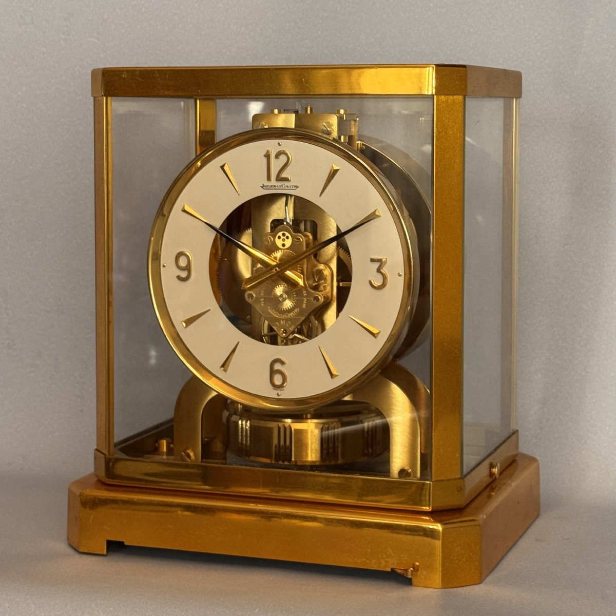 Jaeger-lecoultre Vintage Atmos Clock In Gold Brass -photo-2