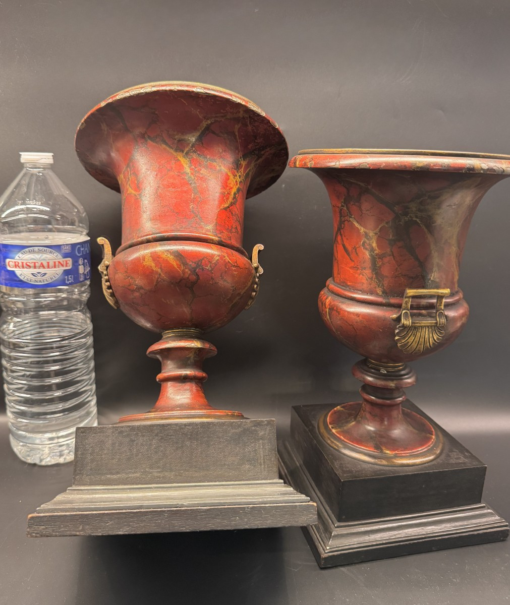 Paire de vases Médicis bronze et tôle peinte en trompe l’œil de marbre-photo-7