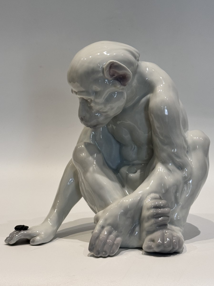 Heubach Gebrüder - Porcelaine - Singe à la mouche 