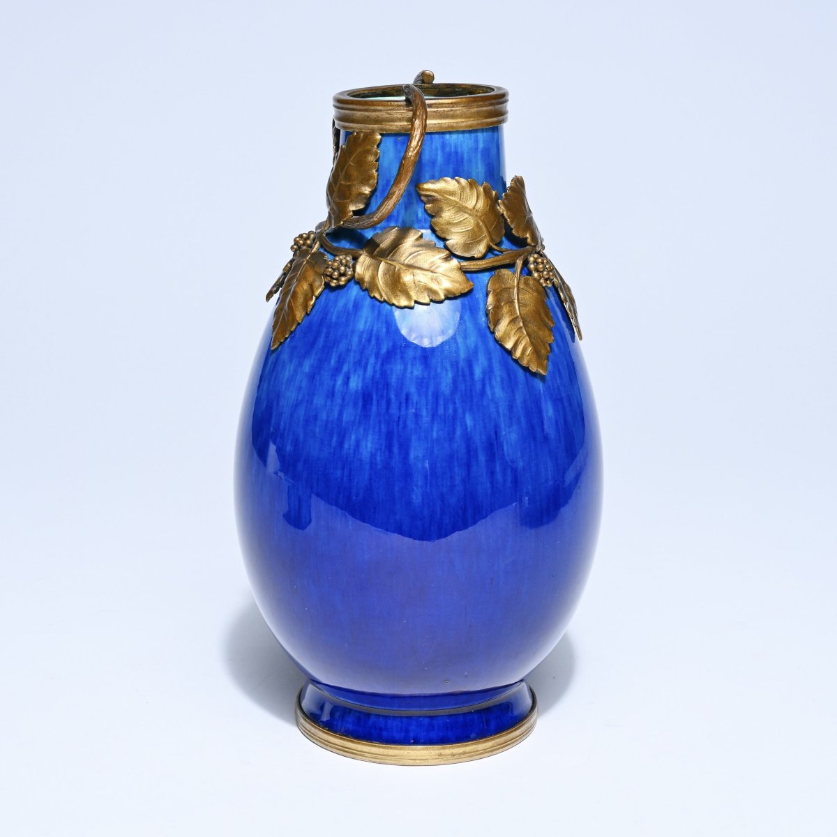 Vase en porcelaine bleue monture bronze doré aux mures - Paul Milet SEVRES-photo-2