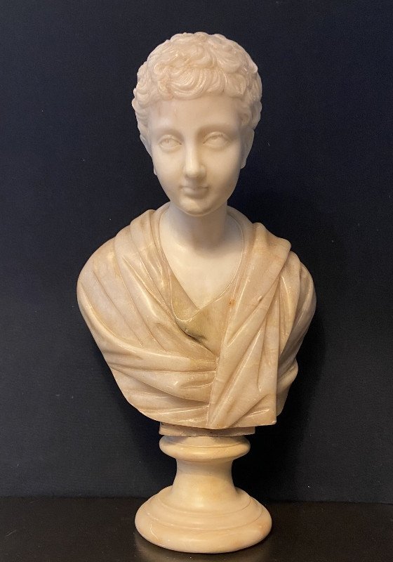 Buste de jeune Empereur en marbre. 19ème siècle.