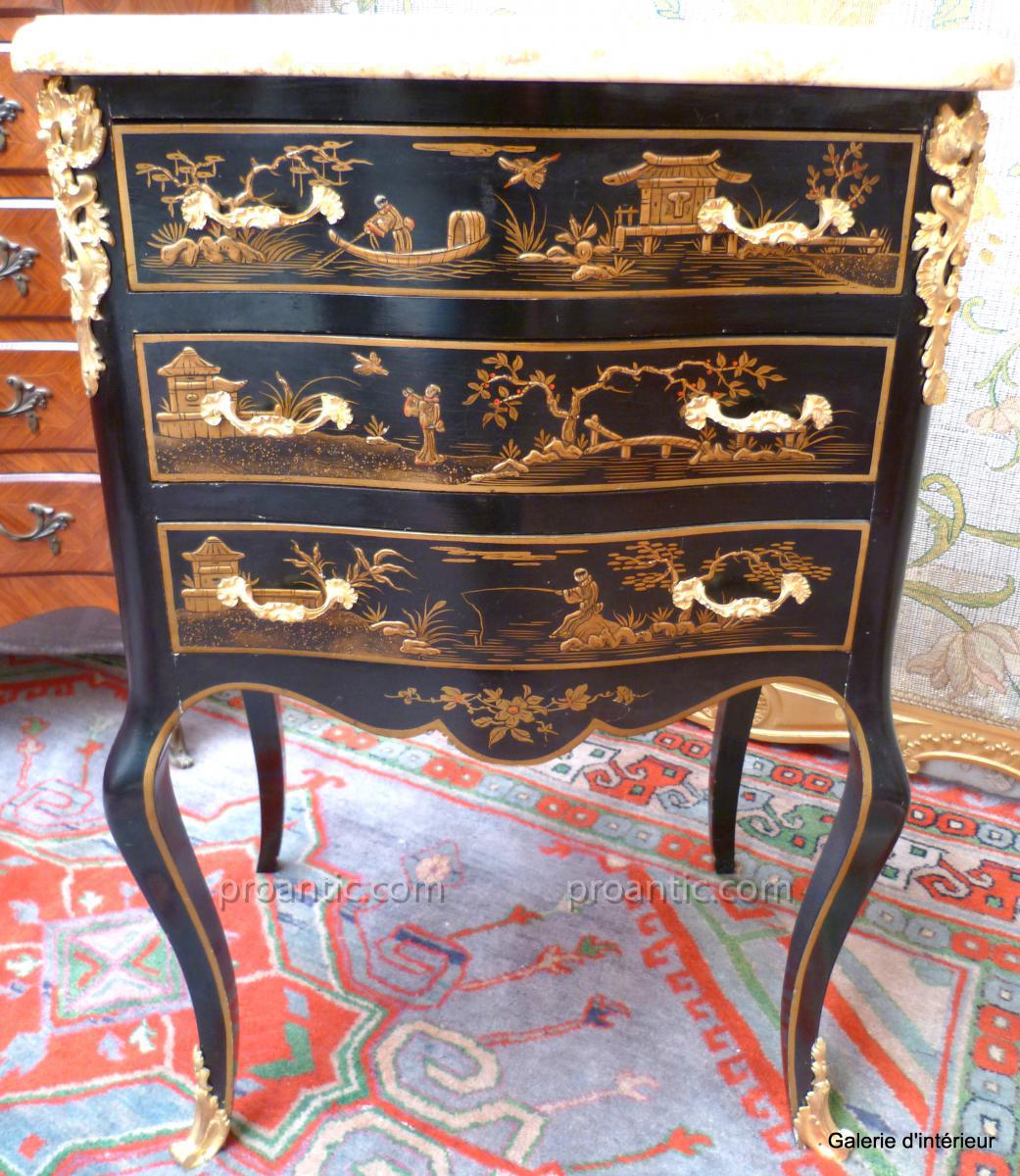 Rare Petite Commode Estampillée Delaunay XVIII°