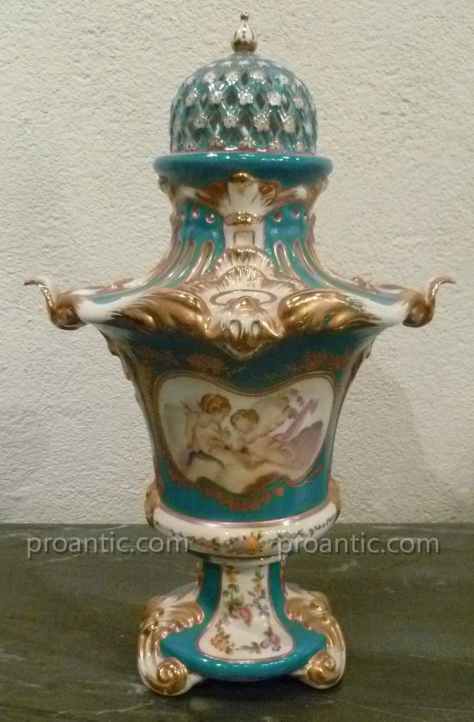 Vase Covered Porcelain From Paris XIX °