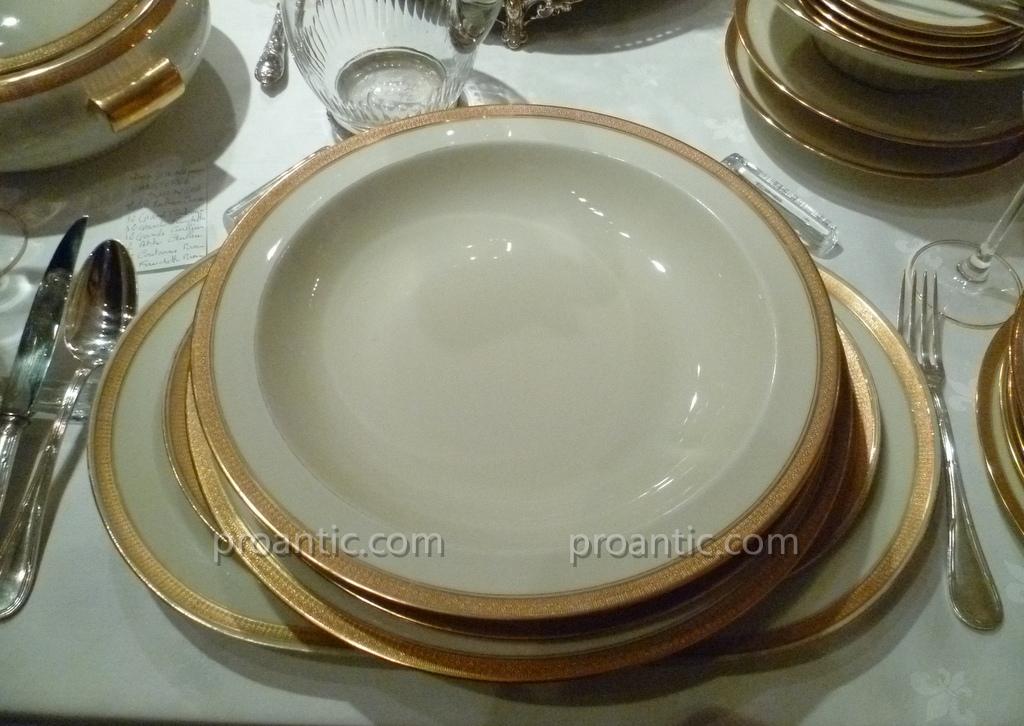 Service De Table En Porcelaine De Limoges-photo-4