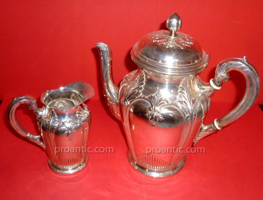 Poureuse And Milk Pot In Silver XIX