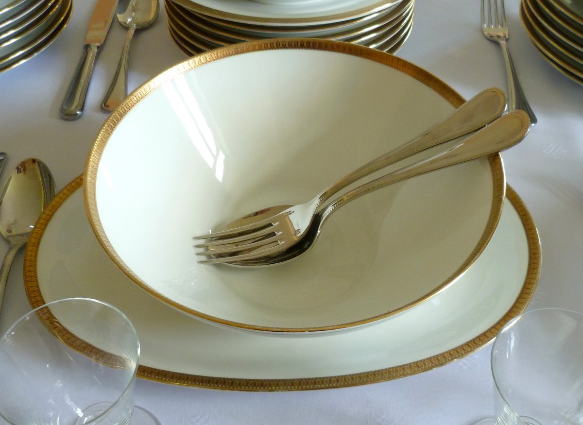 Porcelain Table Service In Golden Decor-photo-1