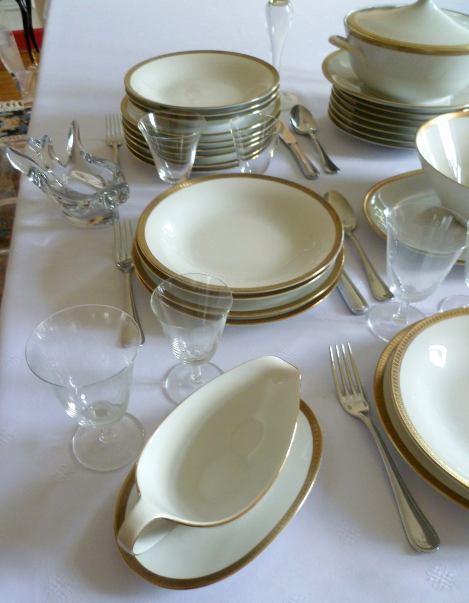 Porcelain Table Service In Golden Decor-photo-8