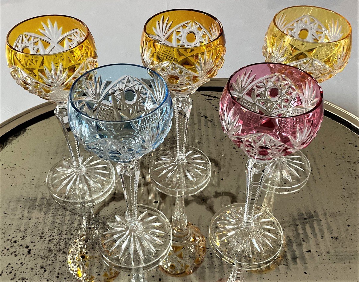 Verres En Cristal Taillé De Couleur-photo-2