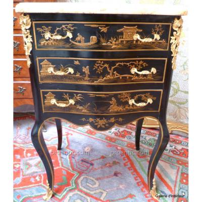 Rare Petite Commode Estampillée Delaunay XVIII°