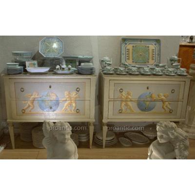 Paire De Commodes Peintes