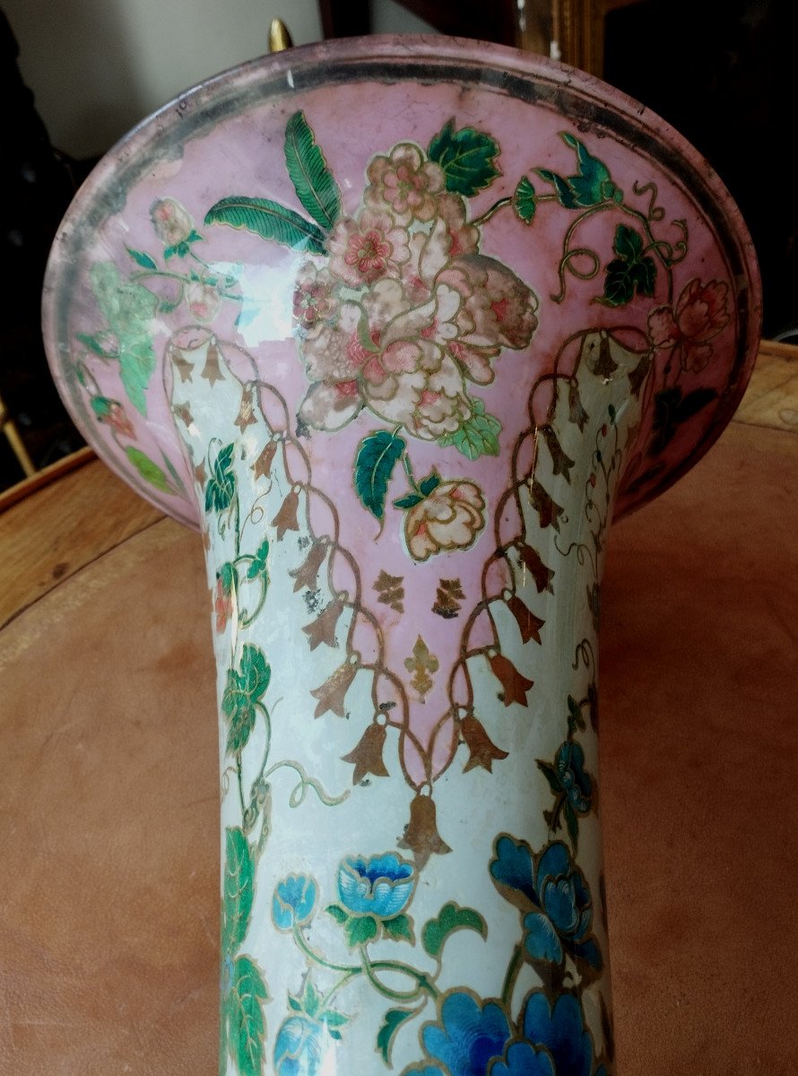 Vase en verre soufflé décoré de  papiers collés chromolithographiés peints  XIX-photo-2