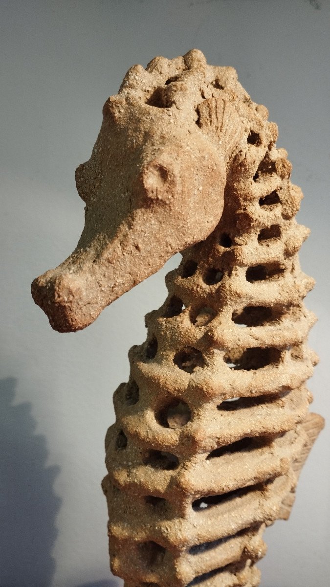 Hippocampe Sculpture ajourée en terre cuite  sable-photo-3