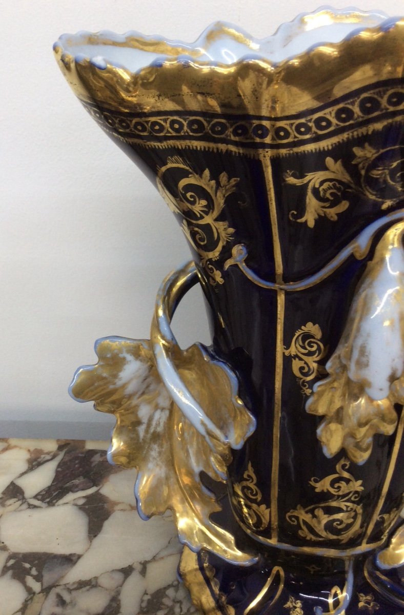 Pair Of 19th Century Paris Porcelain Vases-photo-6