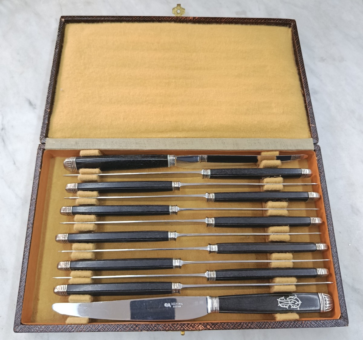 12 Black And Silver Wooden Table Knives From Lépine In Lyon-photo-1
