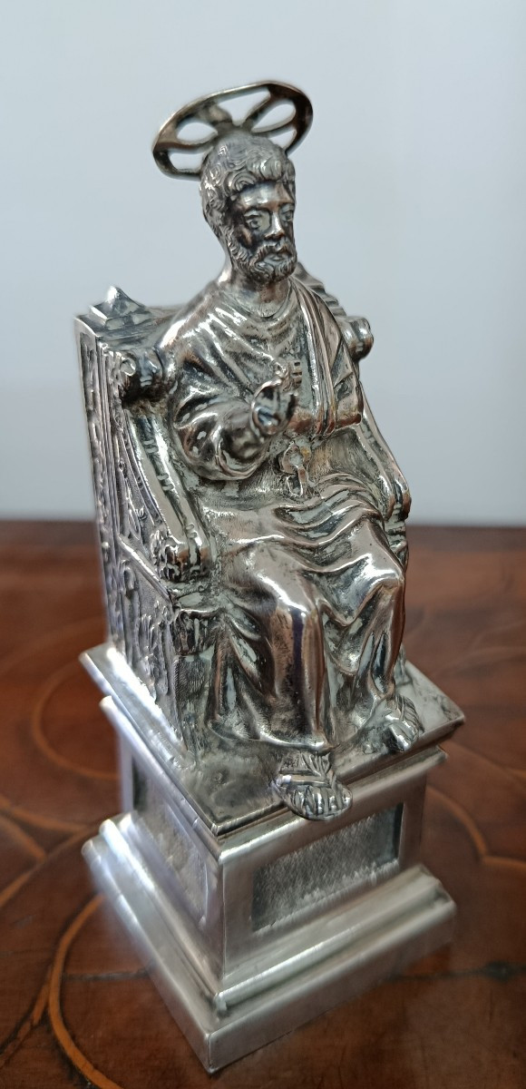 Statuette en argent  de Saint Pierre en chaire XIX-photo-1
