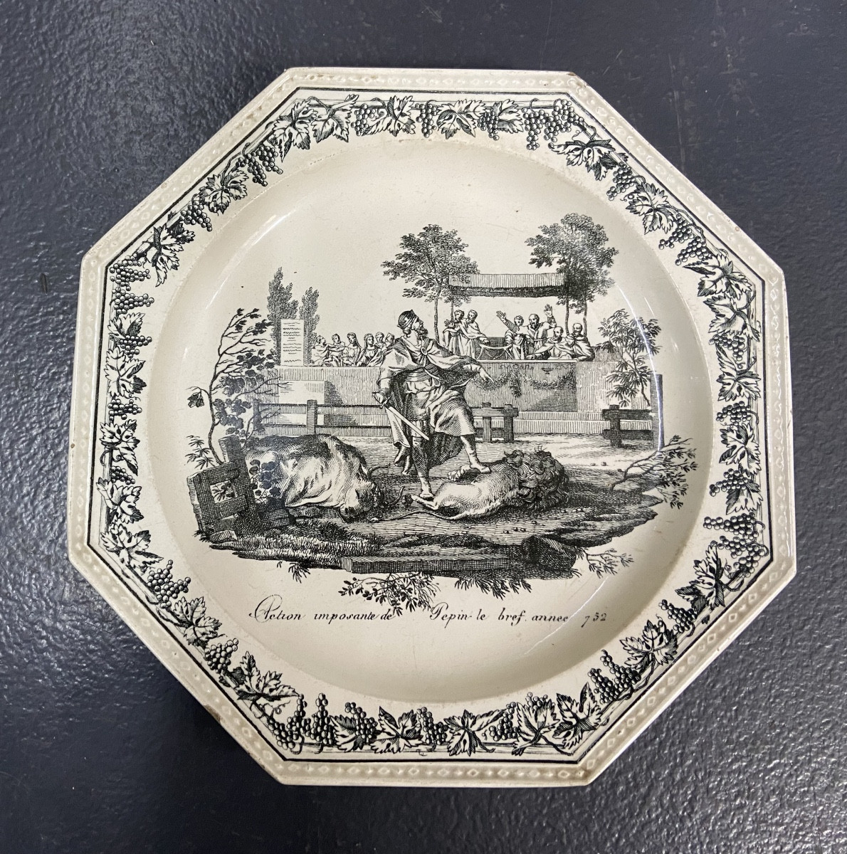 Creil, série de 9 assiettes en faïence XIX-photo-4